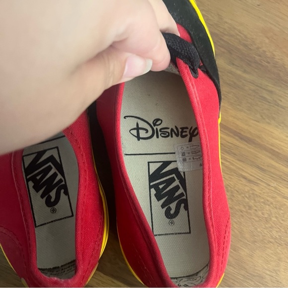 Vans Women's X Disney Mickey & Minnie Mouse 90th Anniversary Shoes size 5 - Picture 9 of 11